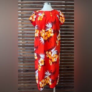 1970s Vintage Red Hibiscus Floral Hawaiian Short Sleeve MuuMuu Dress Side Pocket